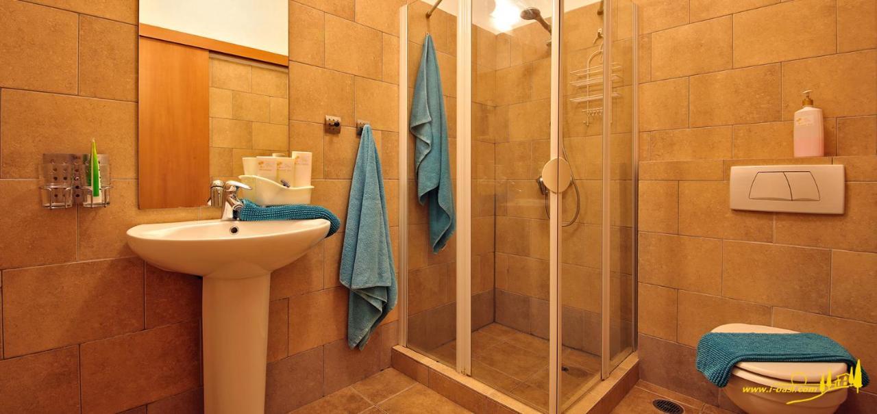 Oasis By The Sea Aparthotel Хилиаду Екстериор снимка