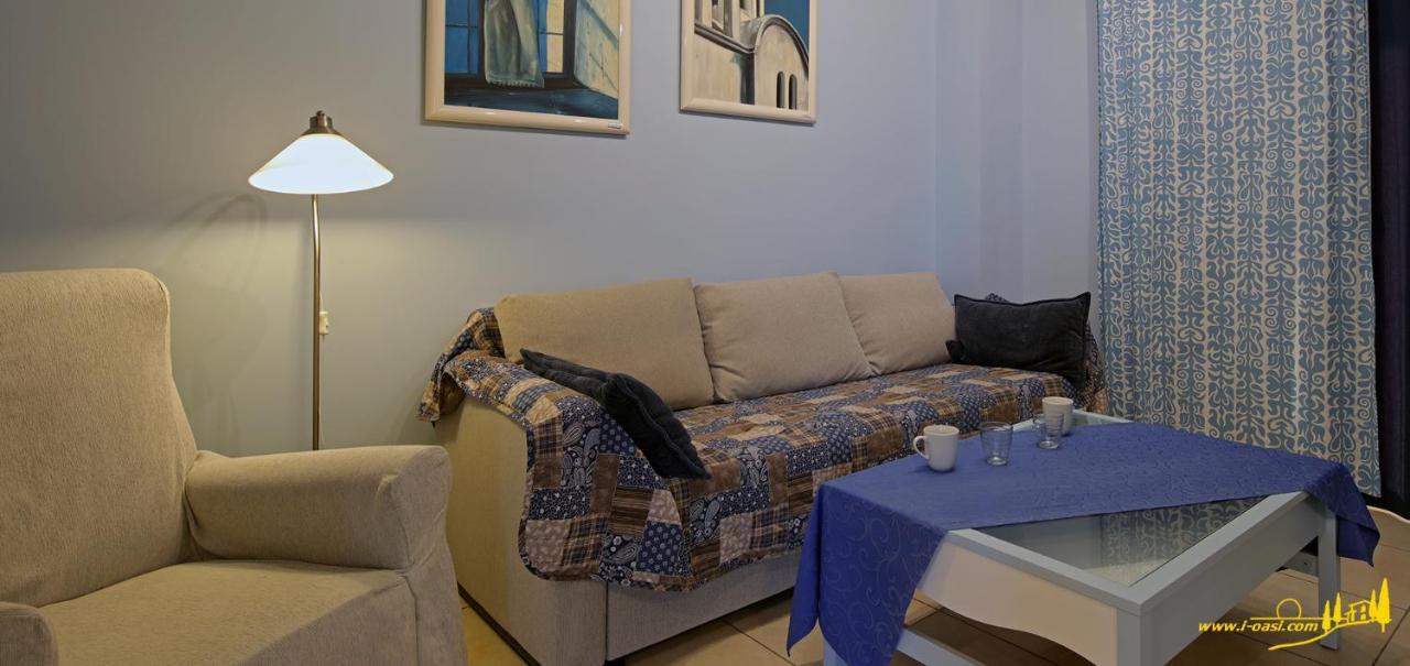 Oasis By The Sea Aparthotel Хилиаду Екстериор снимка