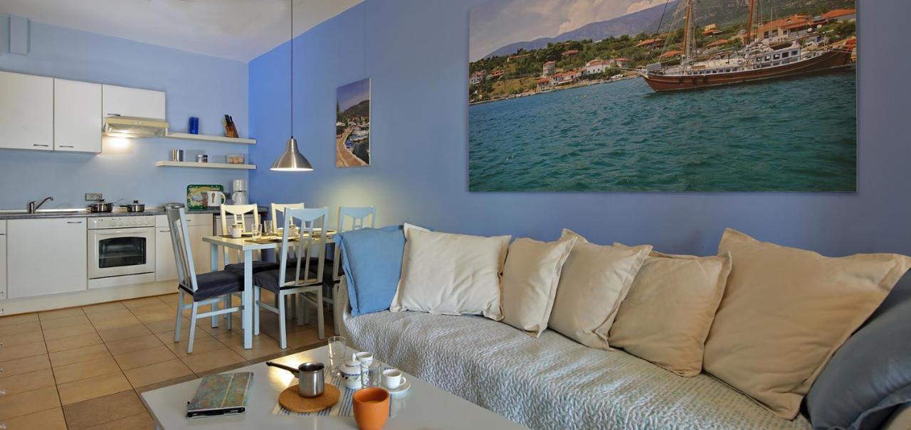 Oasis By The Sea Aparthotel Хилиаду Екстериор снимка
