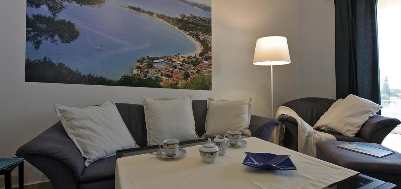 Oasis By The Sea Aparthotel Хилиаду Екстериор снимка