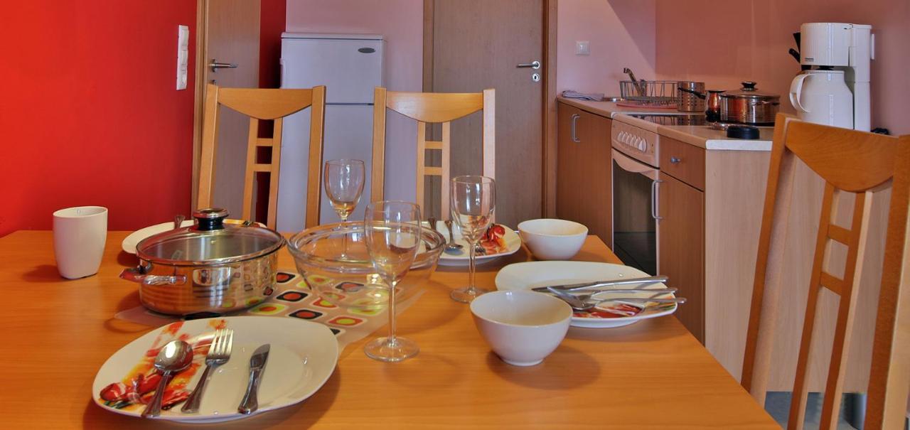 Oasis By The Sea Aparthotel Хилиаду Екстериор снимка