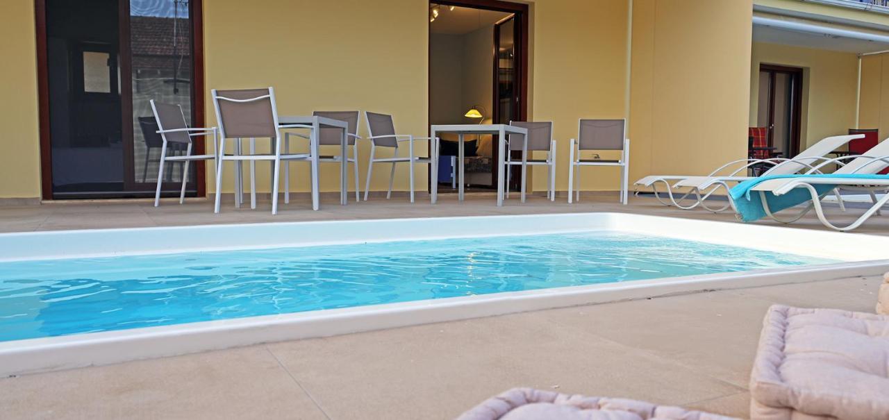 Oasis By The Sea Aparthotel Хилиаду Екстериор снимка