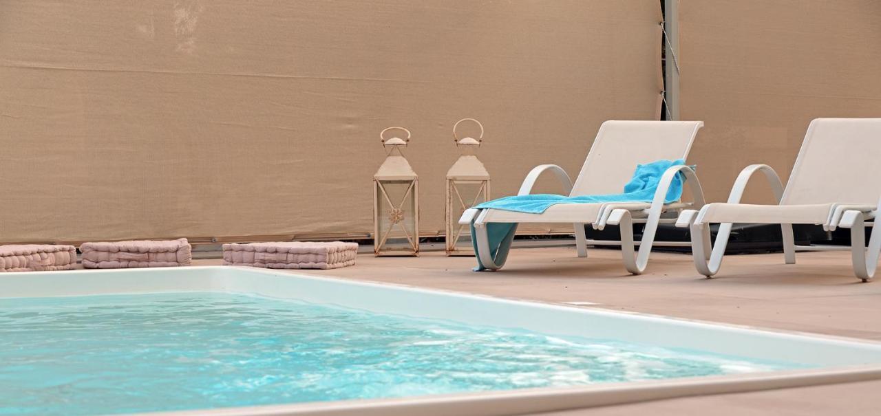 Oasis By The Sea Aparthotel Хилиаду Екстериор снимка